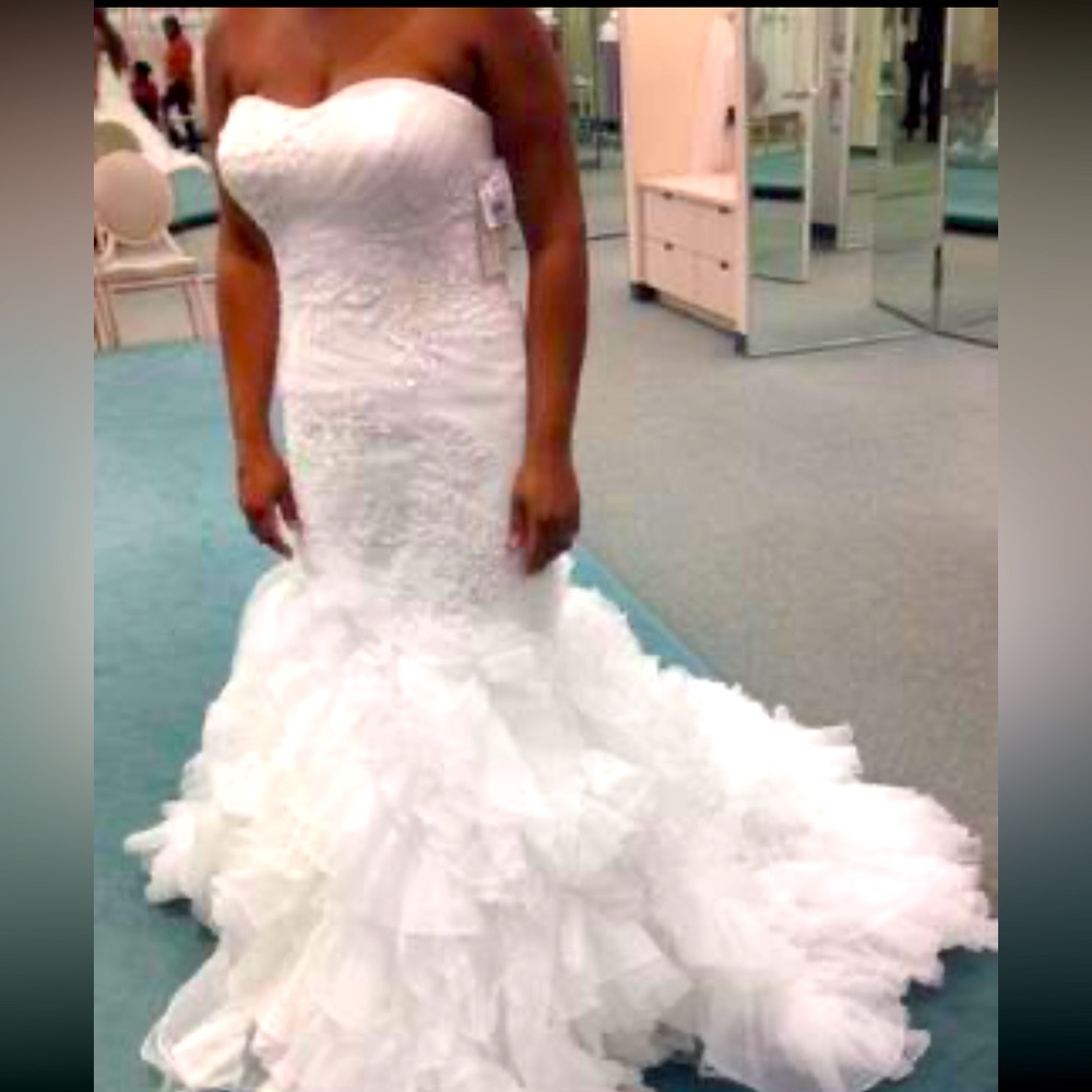 Gallina Signature Wedding Dress NWT